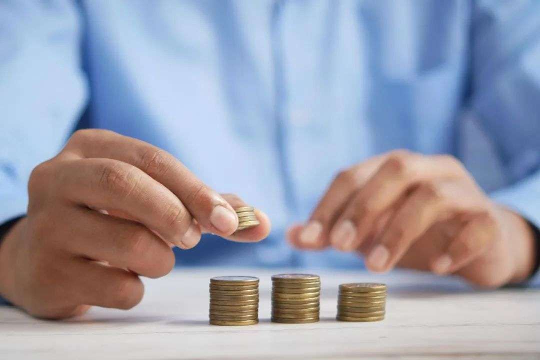 冰火新消費(fèi)：誰(shuí)已退場(chǎng)？誰(shuí)還在砸錢？